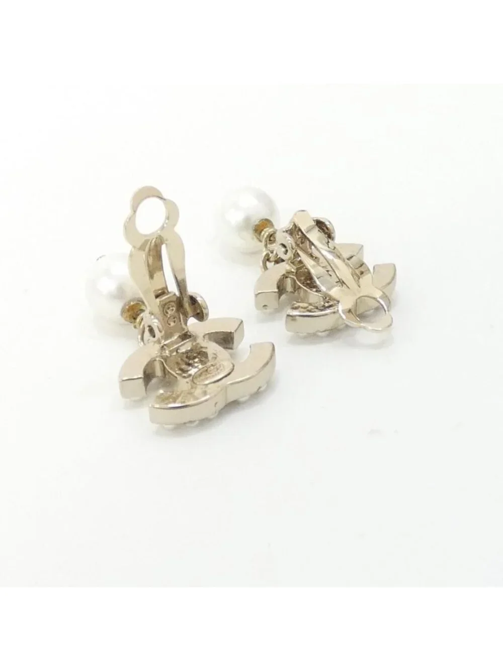 Chanel Vintage Earrings Gold